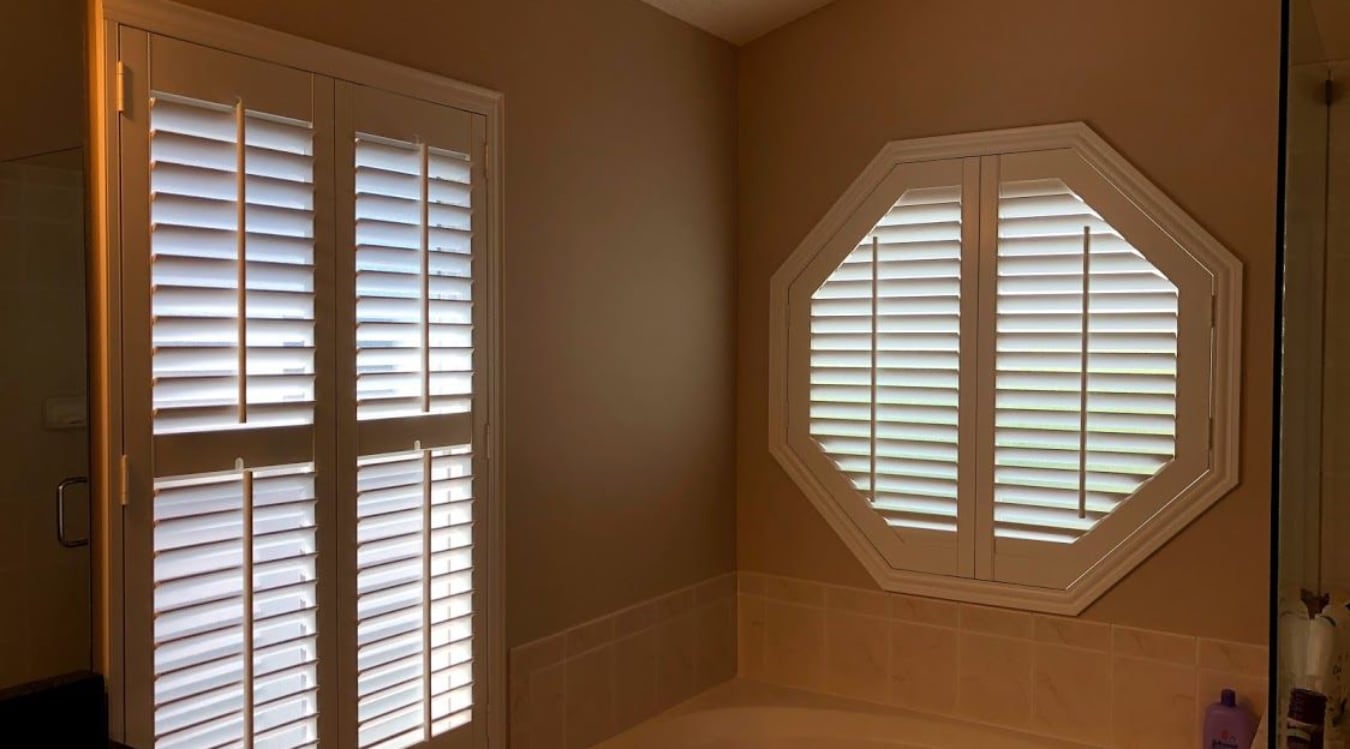 Octagon window in a Dover bathroom